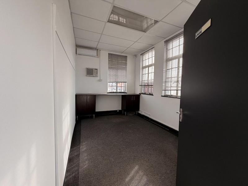 To Let Commercial Property for Rent in North End Eastern Cape